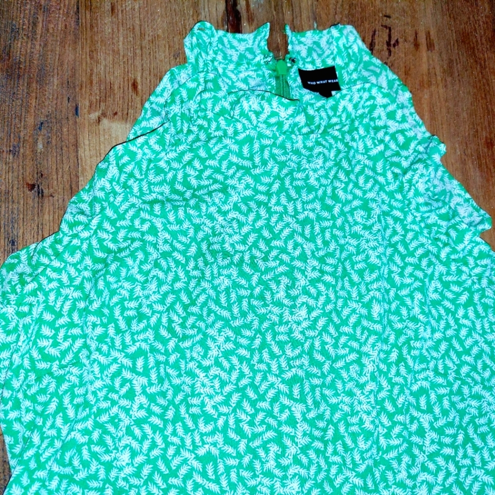 Midi dress. Size M Brand who what wear